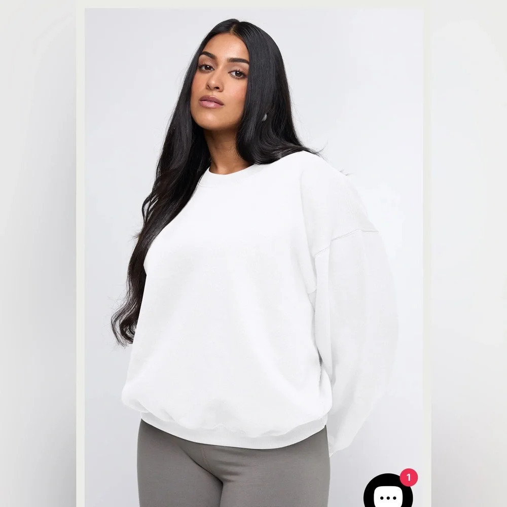 Kasics the crewneck sweatshirt sz M/L